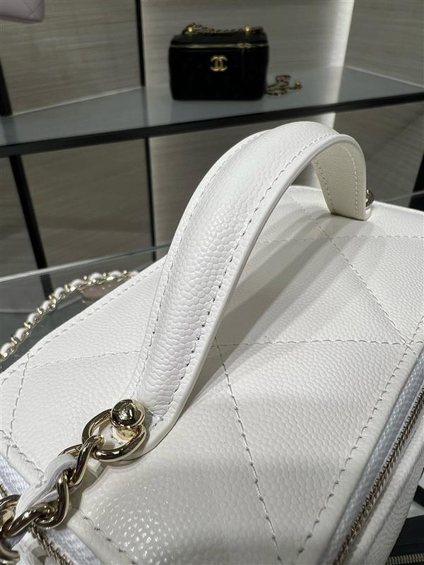 2026131222436402 670